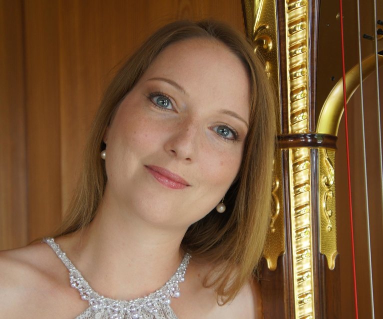Solistin: Antonia Argmann, Harfe